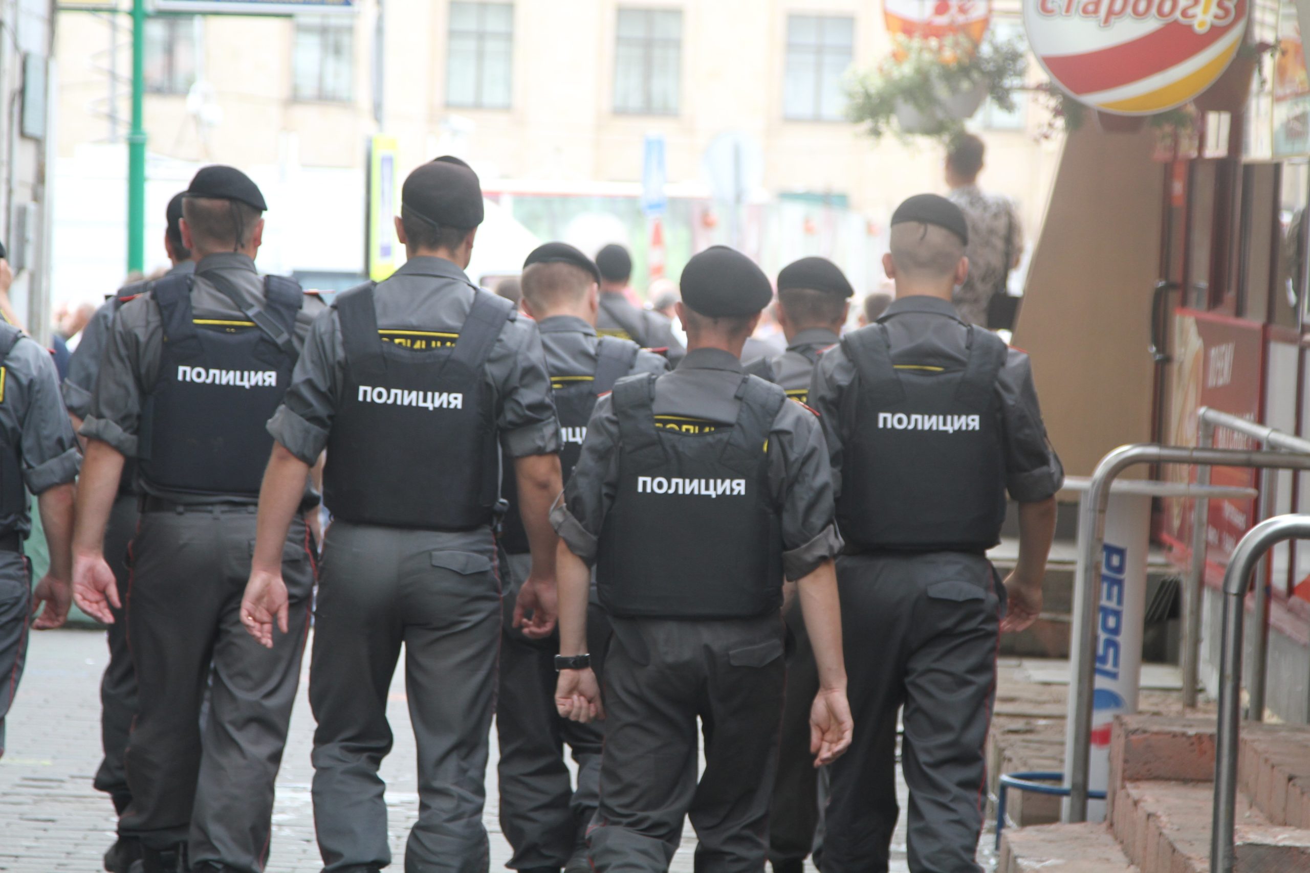 Переаттестация охранника. Фото переаттестация милиции в Саратове.