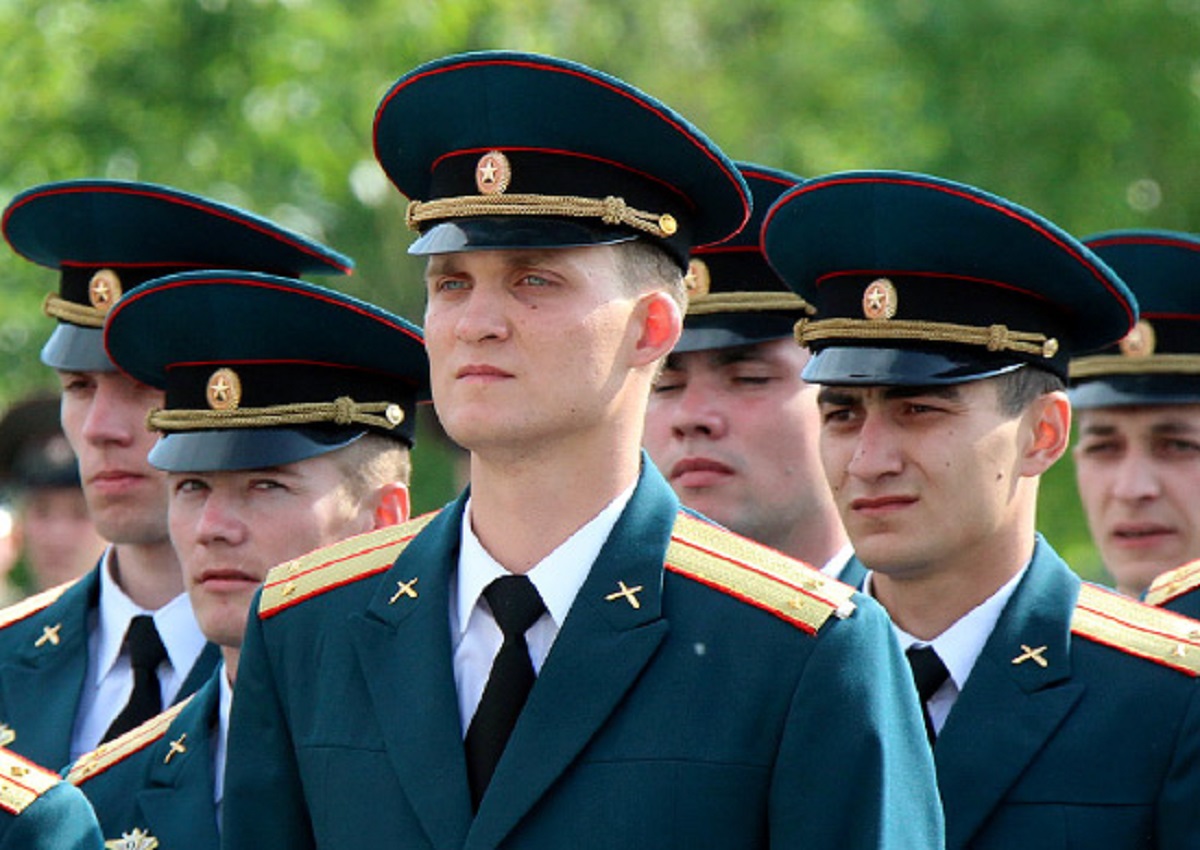 Офицер Российской армии. Лейтенант армии России. Выпускники военных вузов. Российский офицер. Офицеры фото. Офицер Российской армии. Лейтенант армии России. Выпускники военных вузов. Российский офицер.