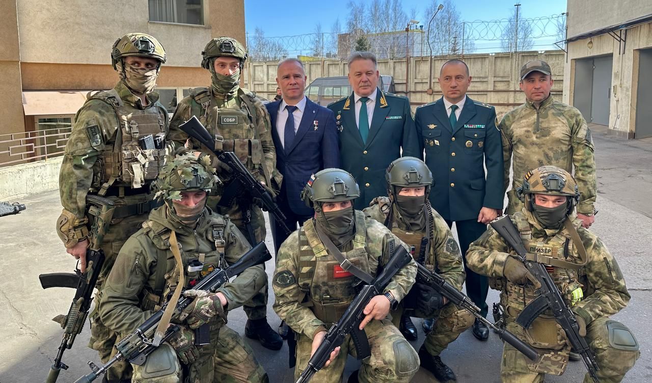 Спецназ таможни встретился на чемпионате по двоеборью